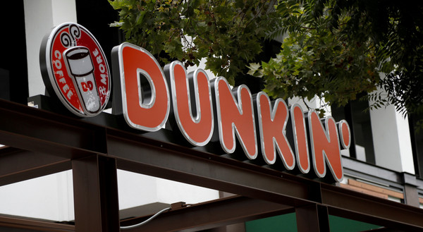 ▲▼已有美國店面使用新名稱「Dunkin`」。（圖／路透）