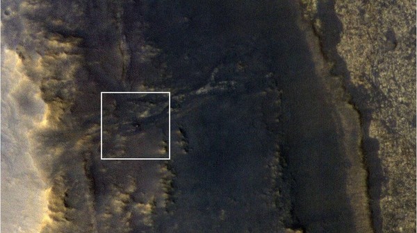 ▲被HiRISE攝影機拍下的「機會號」。（圖／截自NASA官網）