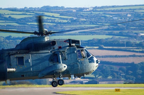 ▲▼英國海王直升機(Sea King Mk7)退役飛行。（圖／翻攝自Royal Naval Air Station Culdrose粉絲專頁）