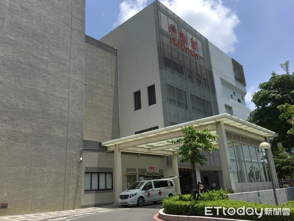 ▲台南市成大醫院9月28日上午驚傳員工持刀砍殺醫護人員，造成3名醫護人員受傷，其中一人傷重開刀救治中。（圖／記者林悅攝）