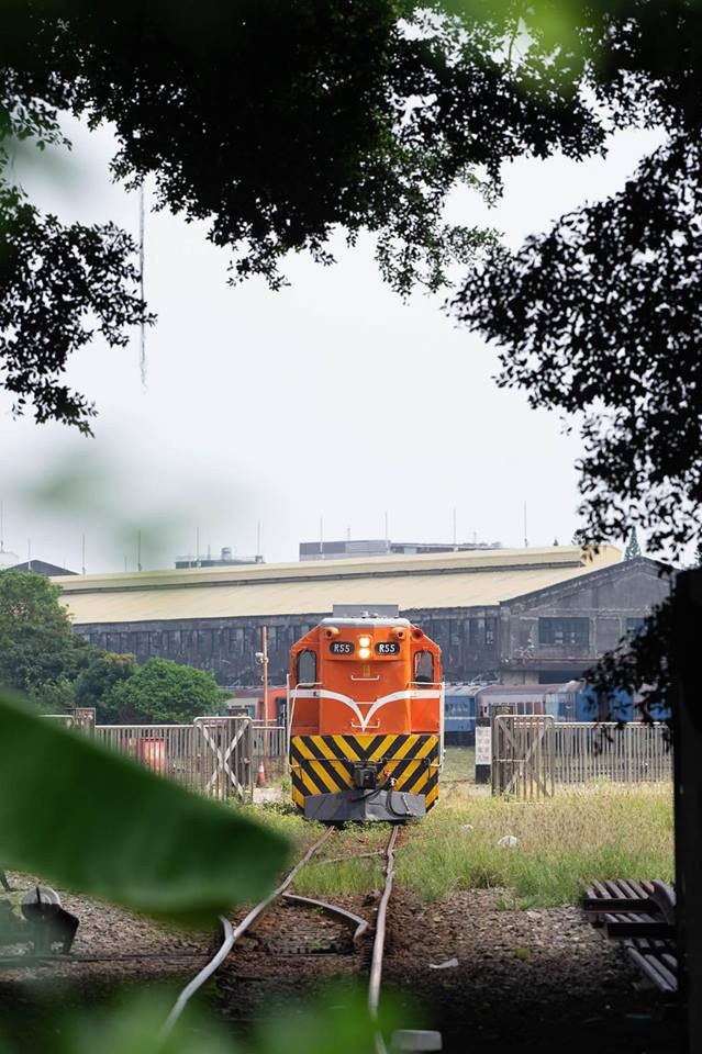 ▲▼台鐵高雄百年臨港線開出末班車，隨高雄鐵路地下化將通車啟用走入歷史。（圖／台鐵提供）