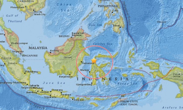 ▲▼印尼「蘇拉威西島」發生7.7強震！　有海嘯可能。（圖／翻攝自美國地質探勘局）