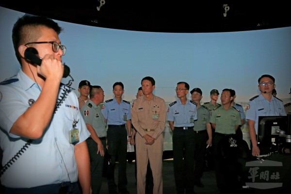 李總長視導北部空軍駐軍　期勉官兵善盡職責