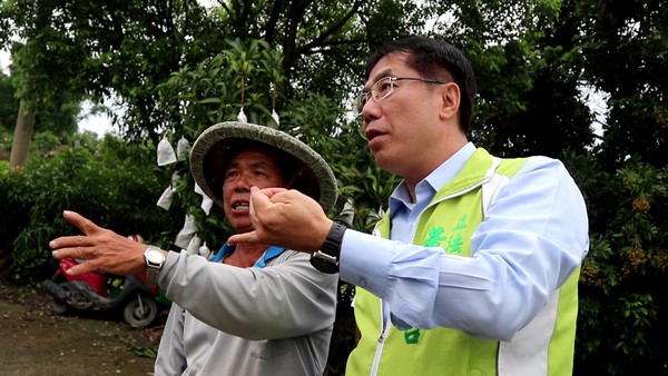 ▲▼台南市長參選人黃偉哲表示，全力支持行政院長賴清德提出的三大農業政策，讓台南農民成為台灣農業的優秀示範。（圖／黃偉哲辦公室提供）