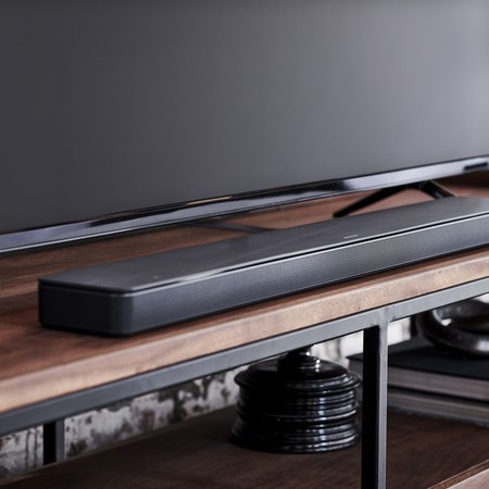 ▲▼Bose Soundbar 500家庭娛樂揚聲器，能安放於電視螢幕下。（圖／Bose提供）