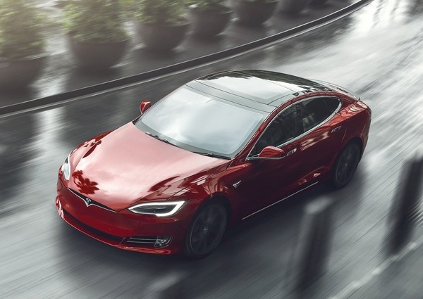特斯拉Model S與雪佛蘭Bolt品質同獲肯定　美國評選五大可靠電動車（圖／翻攝自車廠）