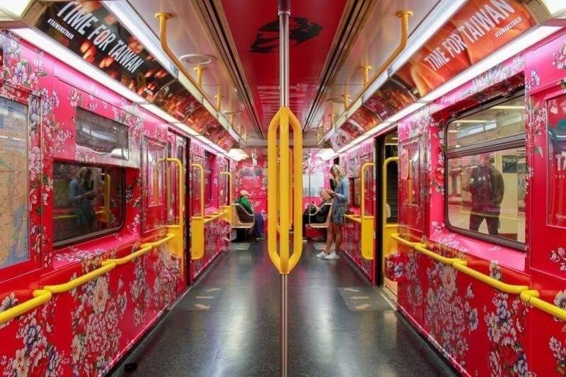 ▲▼台灣彩繪列車首航紐約地鐵。（圖／交通部觀光局提供）