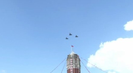 ▲▼國慶預演，幻象2000戰機、C-130運輸機飛越總統府上空             。（圖／讀者提供）