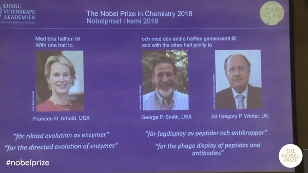 ▲▼2018諾貝爾化學獎由2名美國學者及1名英國學者奪得。（圖／翻攝自Youtube／Nobel Prize）