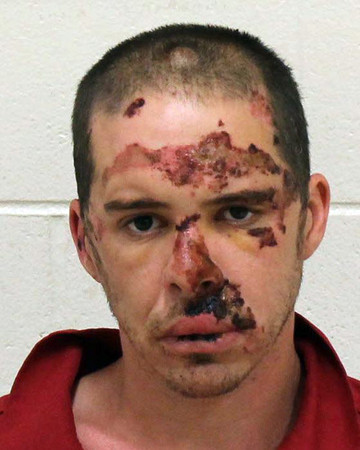 33歲男子諾林(Adam Nolin)涉嫌殺害女友，潛逃時不但拒捕還對警開槍，慘遭警車撞飛。（圖／達志影像／美聯社）