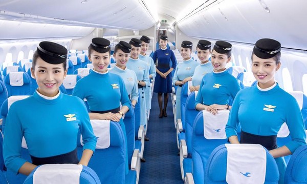 ▲▼廈門航空空服員            。（圖／翻攝自Facebook/Xiamenair Taiwan）