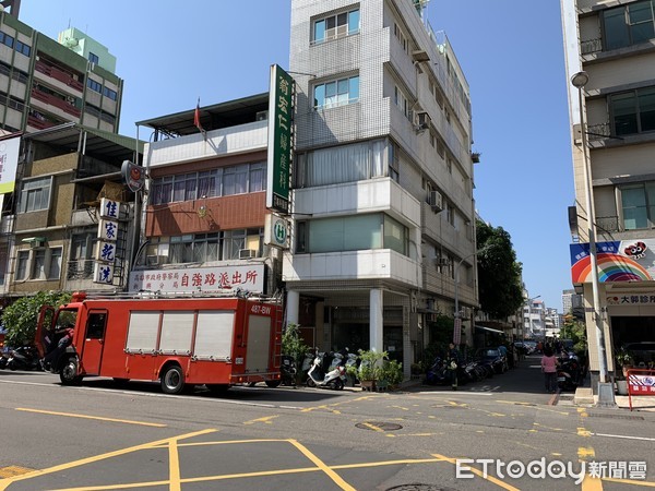 ▲▼  自強路派出所旁67巷飄出燒焦味           。（圖／記者吳奕靖攝）