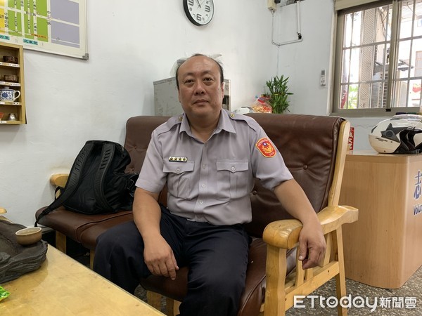 ▲▼ 當時攀爬到二樓的洪巡佐，被同事封為自強洪金寶            。（圖／記者吳奕靖攝）