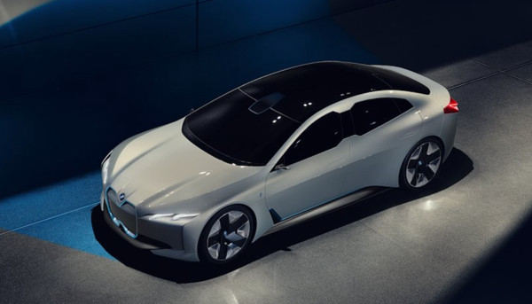 ▲▼搶走全新3 Series風采？　BMW全新純電車款i4 2021登場。（圖／翻攝自BMW）