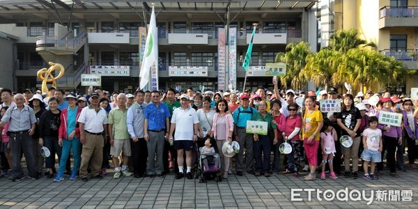 ▲郭綜合醫院關心社區民眾的身心健康，10月6日清晨在安平國中合辦「九九健走健康久久」活動。（圖／郭綜合提供）