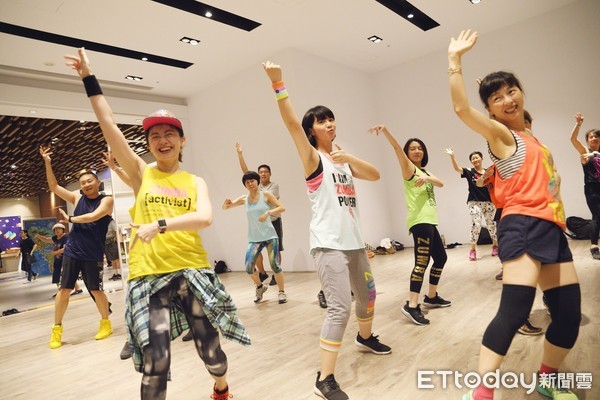 ▲年輕乳癌病友「Zumba Fitness Party」。（圖／長庚醫院提供）