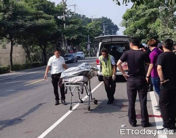 ▲▼ 嘉義縣中埔鄉富裕路車禍，車禍現場零件散落滿地。（圖／記者翁聖勳翻攝）