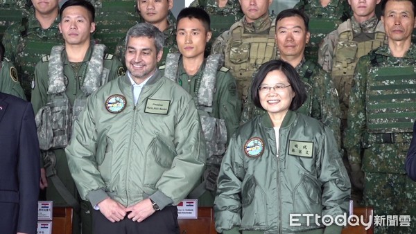 ▲▼蔡英文視察第三作戰區「地空聯合作戰」實兵演練。（圖／記者呂佳賢攝）