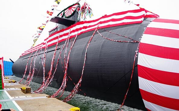 ▲全球第一艘鋰電池潛艇「凰龍號」，在三菱重工神戶造船廠下水。(圖／翻攝自三菱重工官網)