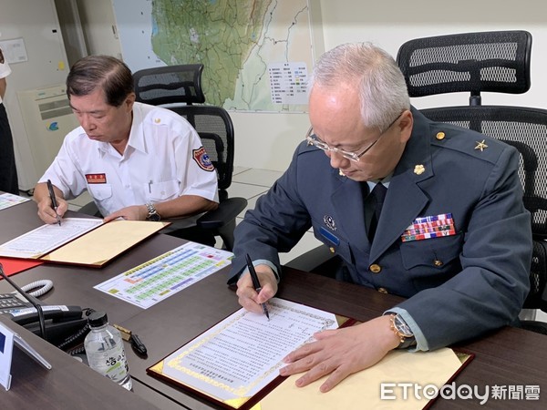▲台南市消防局與運醫理簽署「緊急救護合作備忘錄」，合作提升台南緊急救護效能。（圖／記者林悅翻攝）