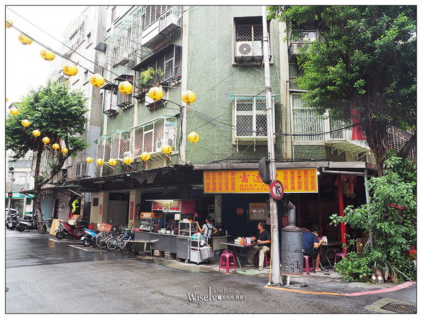 ▲▼台北雙連街許記小吃攤。（圖／WISELY的拍拍照寫寫字提供）