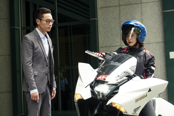 ▲大元在TVBS《初戀的情人》飾演謝祖武（飾 方大華）女兒「方佩慈」。（圖／TVBS提供）
