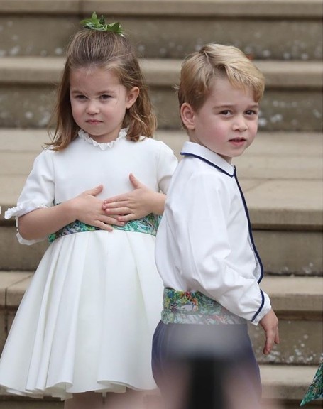▲喬治王子與夏綠蒂公主當花童。（圖／路透）