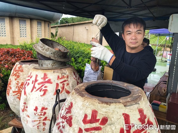 ▲ 樸實型男泥水匠返鄉務農 石門地瓜達人許允銘網路爆紅。（圖／記者郭世賢攝）