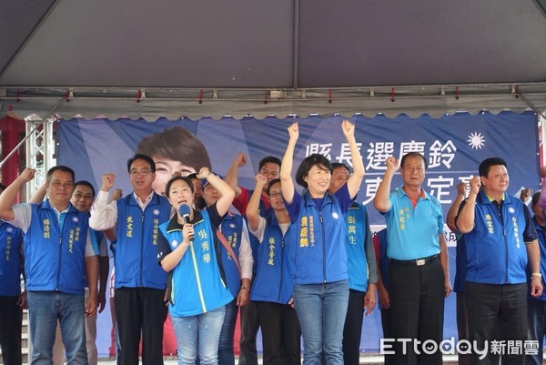 ▲國民黨台東縣長參選人饒慶鈴成立關山鎮、海端鄉聯合競選服務處，現場吸引了700多位台東鄉親前來力挺，場面歡騰熱鬧。（圖／饒慶鈴辦公室提供，下同）