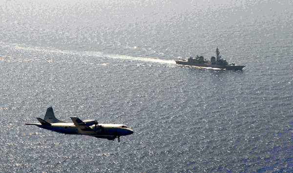 ▲▼2014年，日本海上自衛隊驅逐艦和P3-C巡邏機在亞丁灣巡航。（圖／達志影像／美聯社）