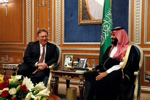 ▲▼美國國務卿與沙烏地阿拉伯王儲穆罕默德．沙爾曼（Mohammed bin Salman）會面。（圖／路透）