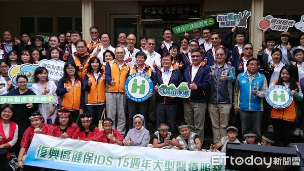 偏鄉看病傷荷包　臥7年的他回診一趟「車資就噴4千元」。（圖／長庚醫院提供）