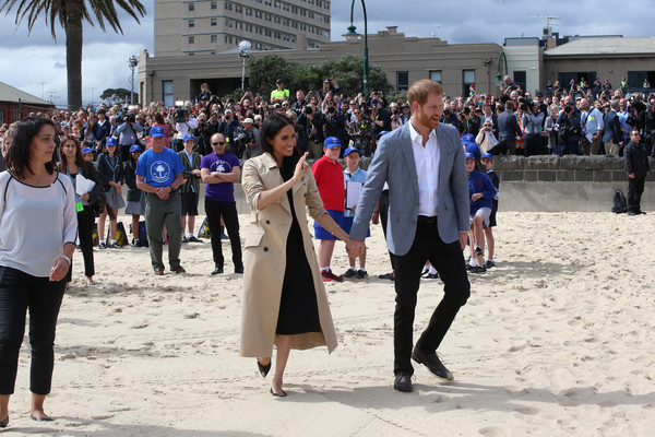 ▲▼哈利王子（Prince Harry）與梅根（Meghan Markle）前往澳洲墨爾本，受到熱烈歡迎。（圖／路透社）