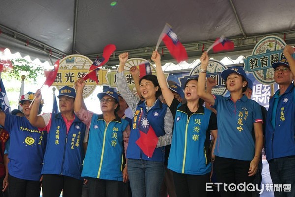 ▲國民黨台東縣長候選人饒慶鈴出席太麻里、金峰競選服務處成立大會，痛批蔡英文說用輪的也該輪到劉櫂豪當台東縣長。（圖／饒慶鈴辦公室提供，下同）