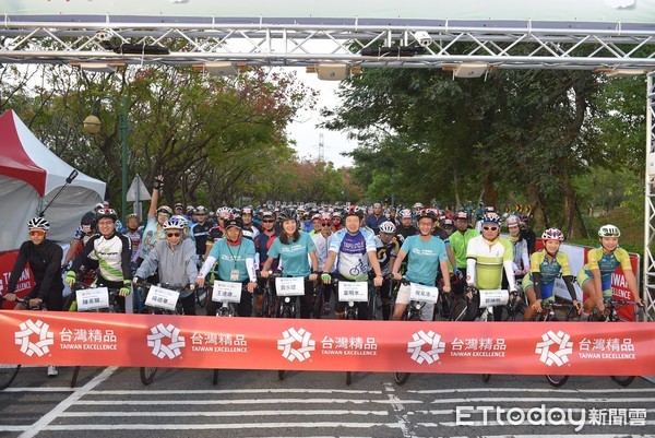 ▲▼貿協舉辦8台灣精品好個禮BIKE天，與兩千位自行車手共度週末假期。（圖／貿協提供）