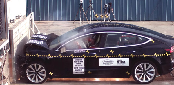 ▲▼Tesla Model 3 拿下最安全車輛第一名。（圖／翻攝自NHTSA）