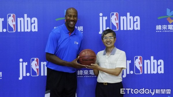 ▲馬刺退役名將包溫，以Jr. NBA推廣大使身分來台指導年輕小將。（圖／記者杜奕君攝）