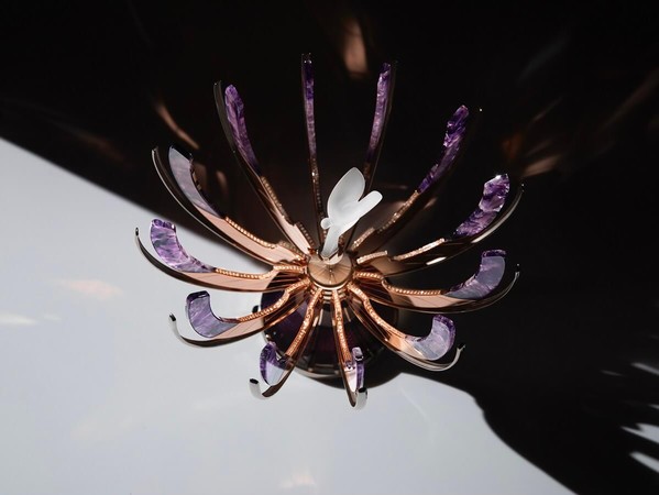 勞斯萊斯改行做「彩蛋」　紫水晶、10克拉鑽石全數上身，身價可望破億（圖／翻攝自勞斯萊斯）