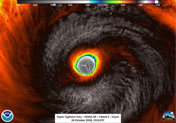 ▲▼玉兔巨眼大過一座島！美示警「地表最強颱風」衝擊台灣　路徑詭彎分岔。（圖／中央氣象局、NCDR、翻攝NOAA）