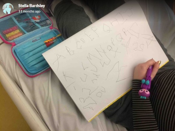 ▲▼外向少女「靈魂禁錮肉體」只能眨眼　聽搖滾歌曲竟能奇蹟走路。（圖／翻攝自gofundme）