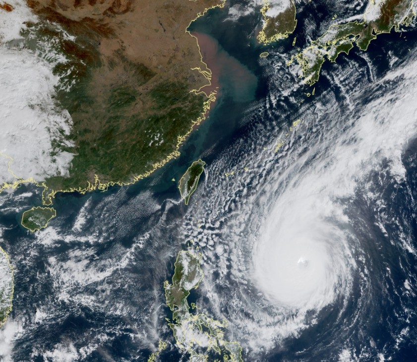 ▲玉兔颱風影響，綠島往返台東船班10月28日上午10點30分後取消。（圖／翻攝中央氣象局網站）