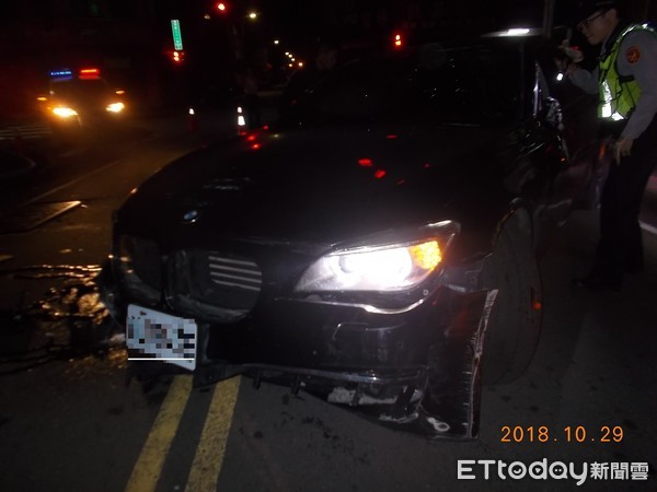 ▲陳男酒駕自撞想落跑，被警逮稱「車不是我開的」。（圖／記者陳玉翻攝）