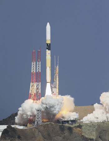 ▲▼日本在29日下午1點成功發射人造衛星「氣息2號」。（圖／達志影像／美聯社）。