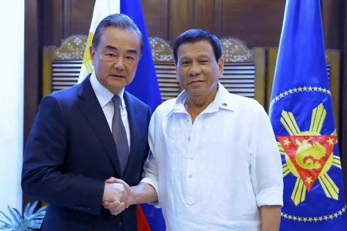 ▲菲律賓總統杜特蒂會見大陸外交部長王毅。（圖／大陸外交部網站）