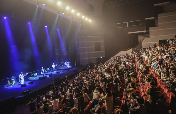 ▲▼HYUKOH《24》演唱會，台北國際會議中心開唱。（圖／Live Nation理想國提供）