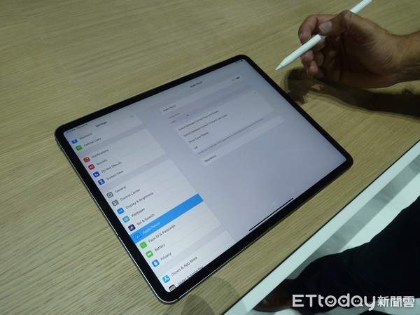 ▲▼新一代iPad Pro與Apple Pencil 2。（圖／記者邱倢芯攝）