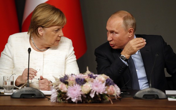 ▲▼ 德國總理梅克爾（Angela Merkel）、俄國總統普丁（Vladimir Putin）。（圖／達志影像／美聯社）