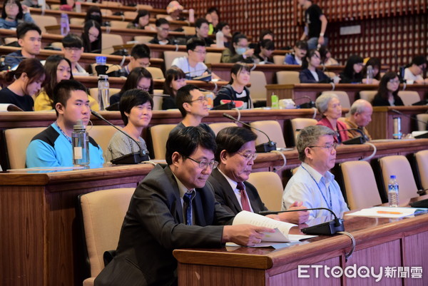 ▲南台灣社會發展學術研討會，建議假新聞列入議題           。（圖／記者陳崑福翻攝）