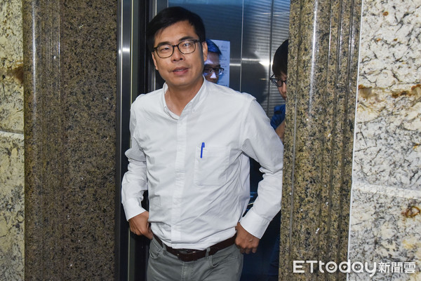 ▲▼陳其邁接受【寶島全世界】 鄭弘儀專訪。（圖／記者李毓康攝）