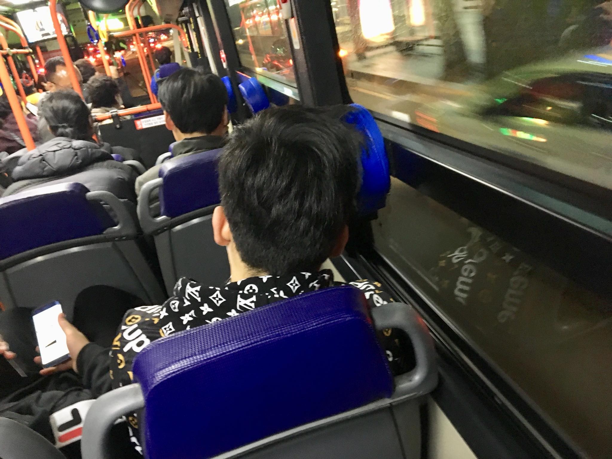 ▲▼ 南韓公車上出現安全靠枕。（圖／翻攝自Facebook／일상의쉼표）